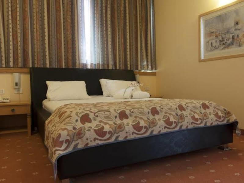 Inbar Hotel Arad Eksteriør billede
